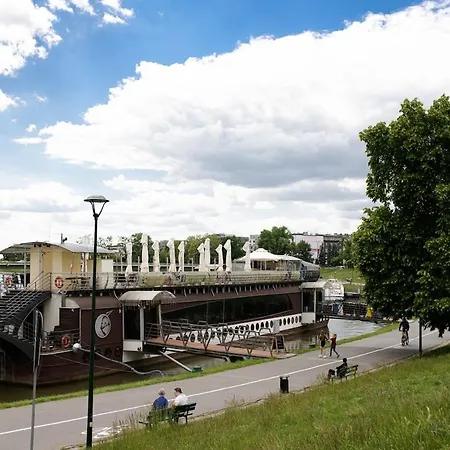 Wawel Castle Across The Street! Ozonated Lejlighed